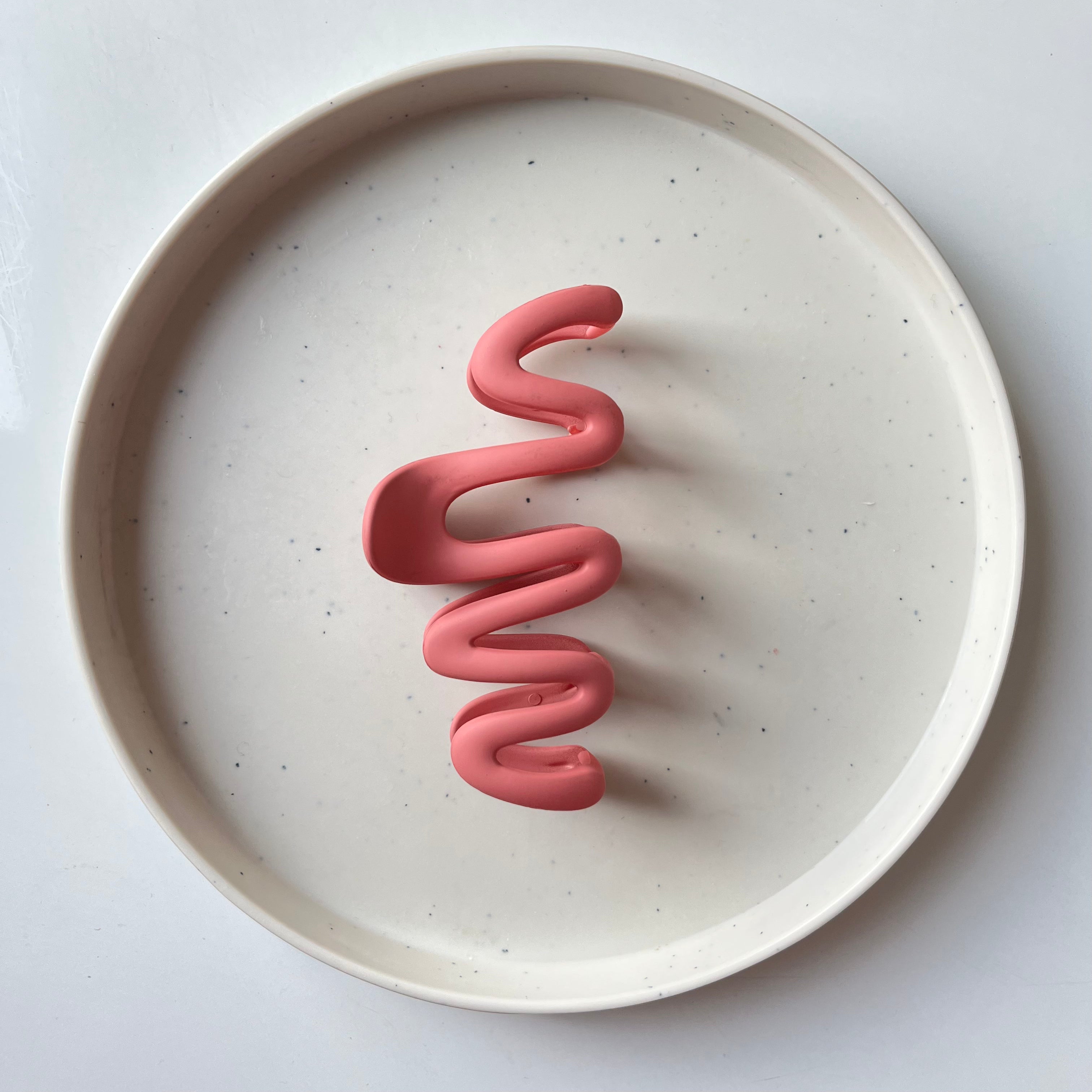 Serpentina – Large Matte Wave Clip